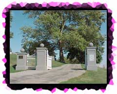 The entrance to Round Hill Cemetery.